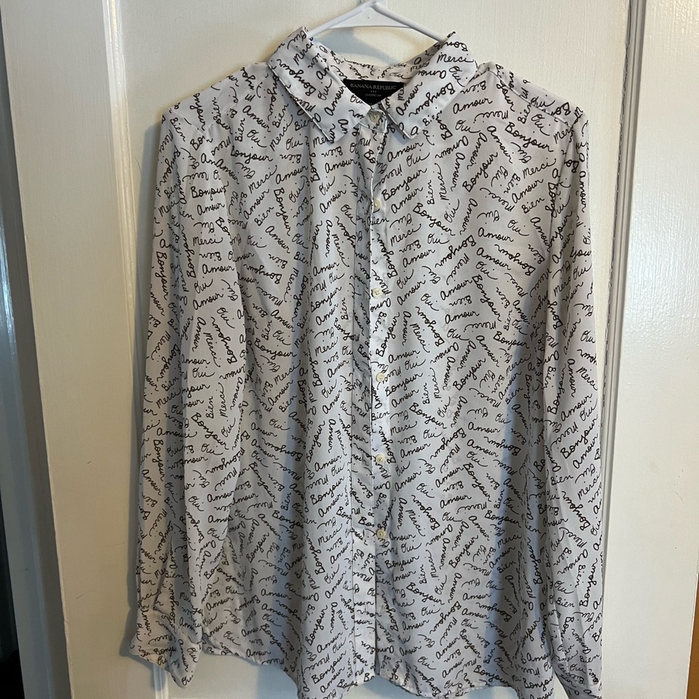 Banana Republic White Button Down with Black Script
